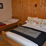 Et Au Coin Du Feu Chilly Powder Hotel Morzine