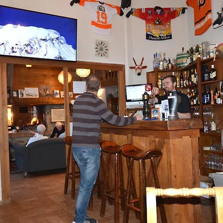 Et Au Coin Du Feu Chilly Powder Hotel Morzine